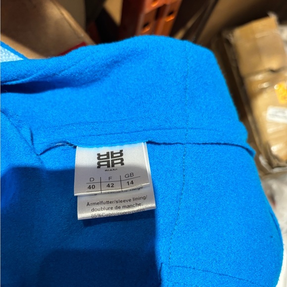 Riani ladies skirt/jacket set - Picture 6 of 11